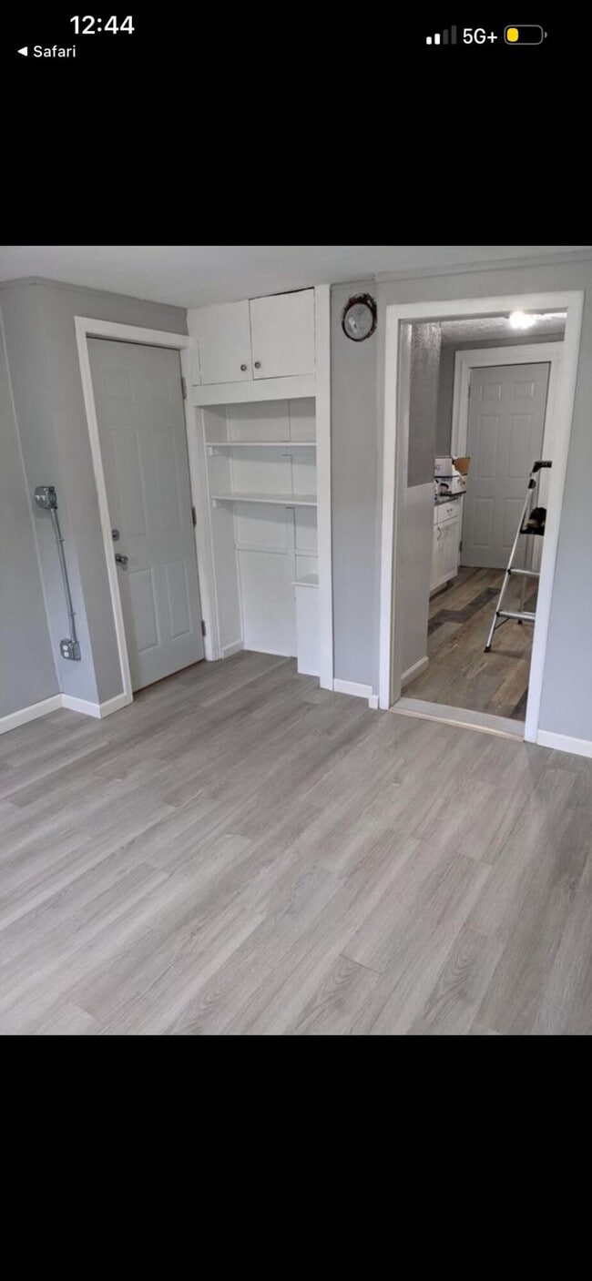 Photo - 117 N 60th St