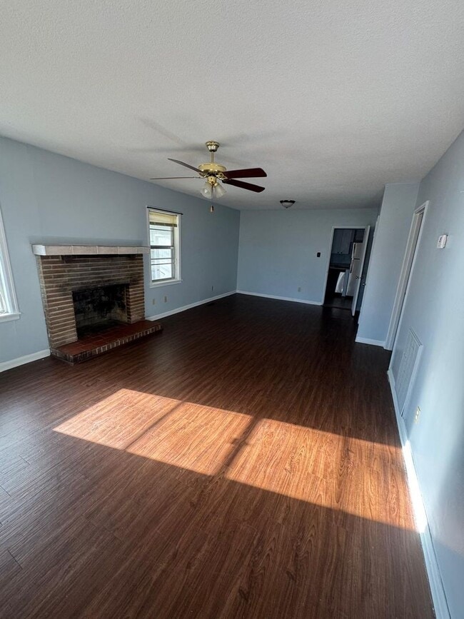 Photo - Newly Renovated Home in Florence!!