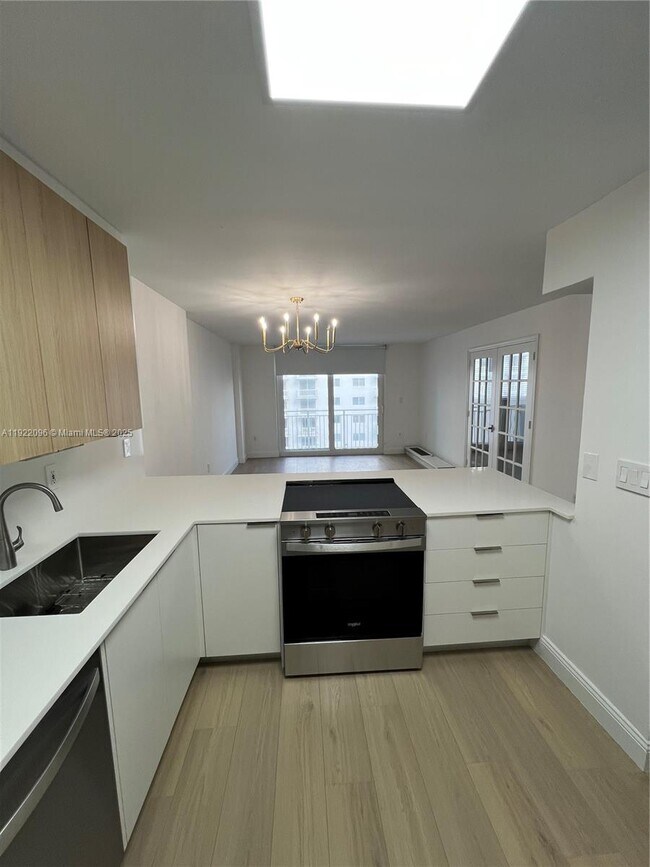 Photo - 345 Ocean Dr Unit 523