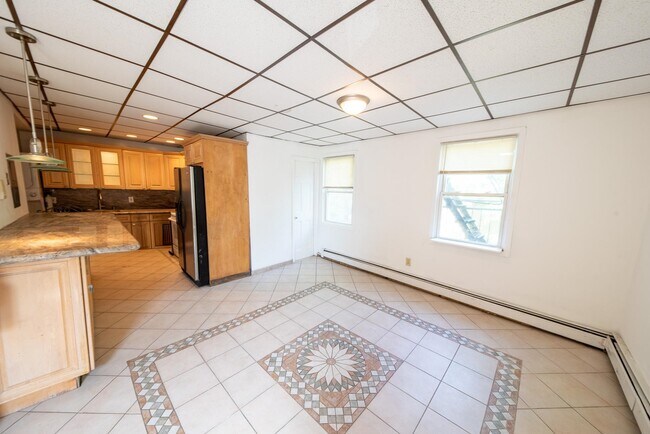 Photo - 5814 Newkirk Ave Unit 2