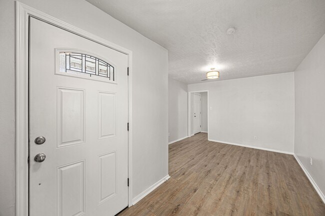 Photo - 2907 Boulder Creek Dr