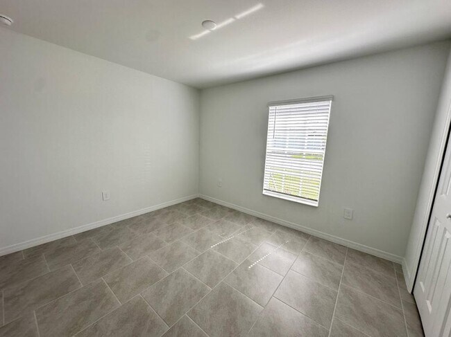 Photo - 17669 Paradiso Wy