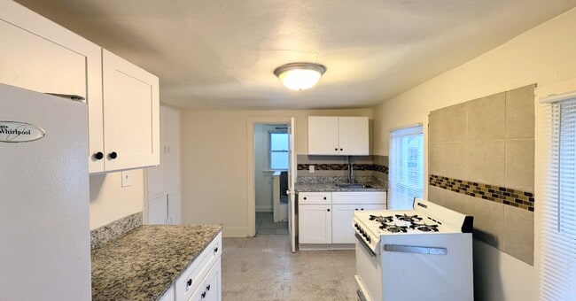 Photo - 340 Marble St