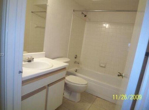 Photo - 2400 NW 33rd St Unit 1104