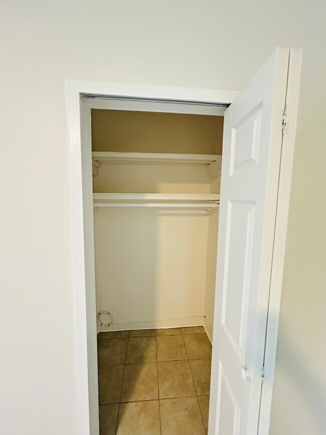 Photo - 5600 S Broadway Unidad Apt #4