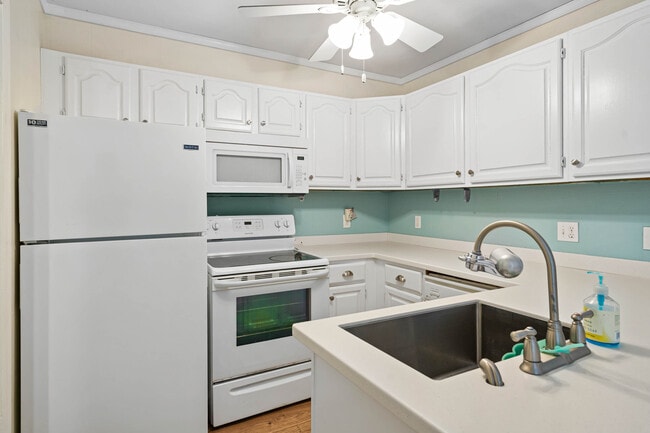 Photo - 38256 Hummingbird Ln