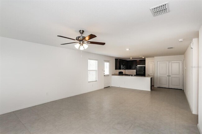 Photo - 807 Savona Pl