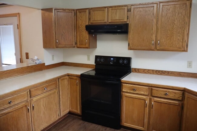 Photo - Spacious Home with Large pet friendly yard
