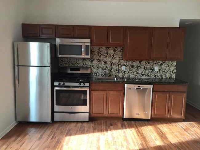 Building Photo - 601 N 39th St Unit 2 Rental