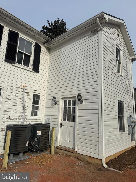 Photo - 12 Wirt St NW