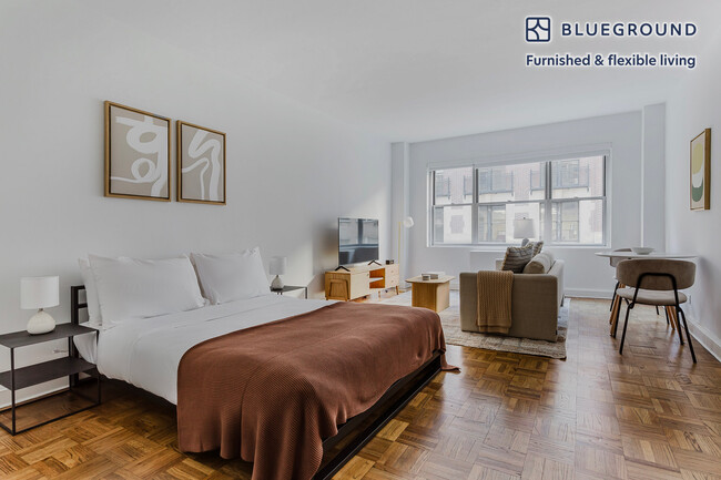 Building Photo - 136 E 55th St Rental
