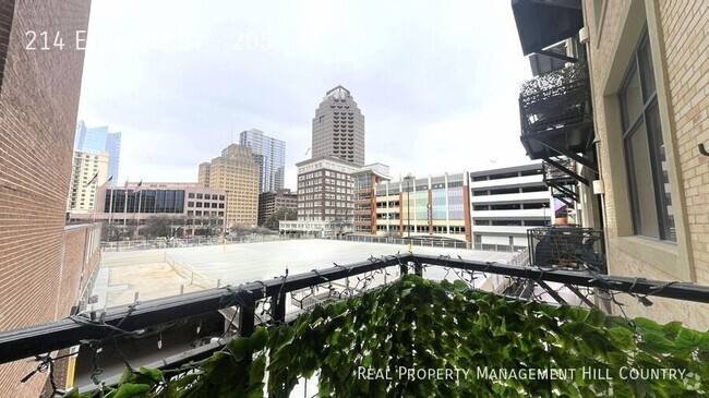 Building Photo - Modern Downtown Living in the Heart of San... Rental