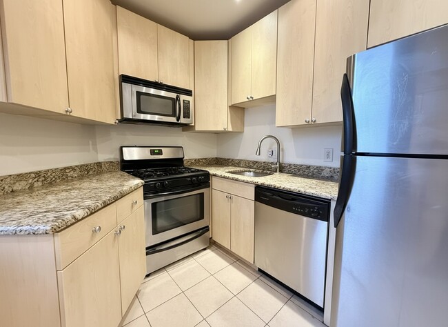 Photo - 2714 South St