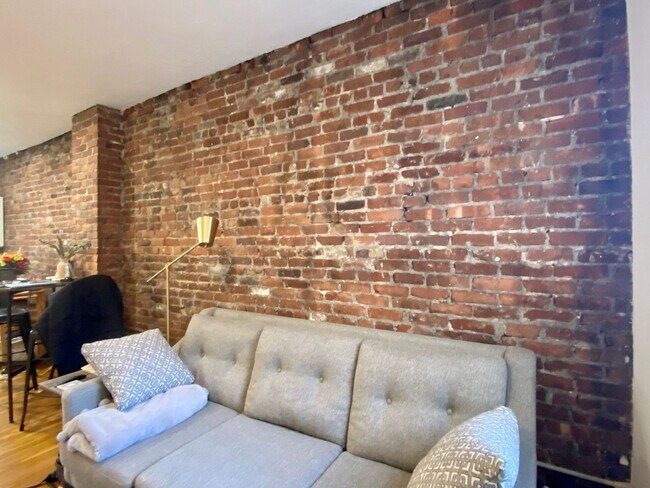 Photo - Nicely renovated 1 bed in the heart of the...