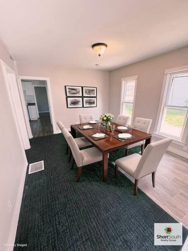 Photo - Updated 2 Bed 1 Bath home on the SE side