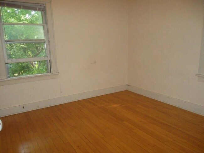 Photo - 1108 E Johnson St Unit 2