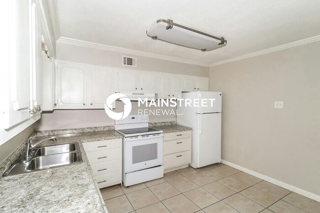 4 Bedroom Pet-Friendly Home in Memphis, TN with Main Street Renewal