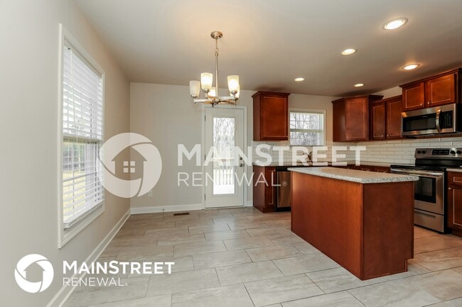 Photo - 460 Heatherwood Dr