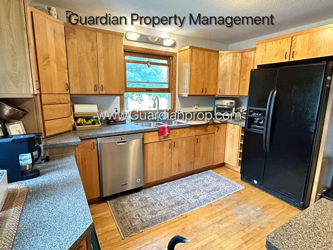 Photo - Minnetonka Single Family Home, Corner Lot, Dishwasher, W/D, 1 Car Garage