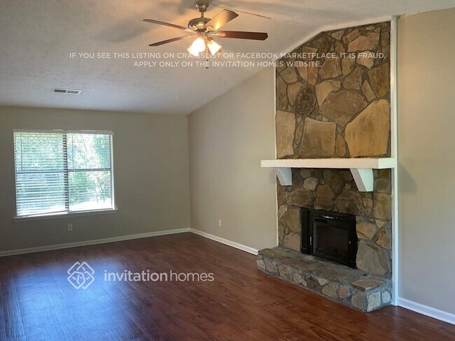 Photo - 543 Mephisto Cir