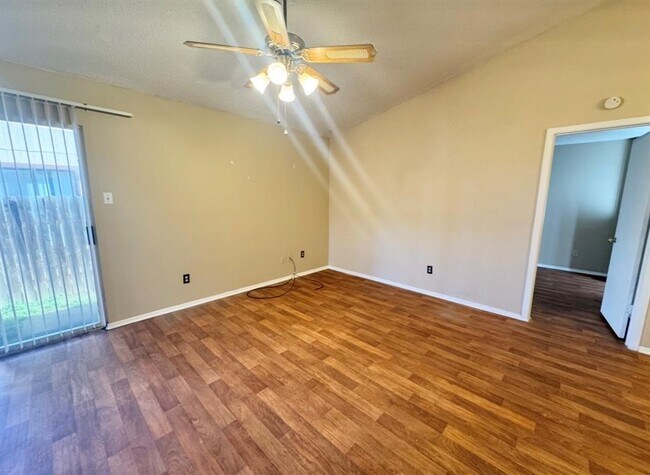 Photo - 805 Lexington Rd