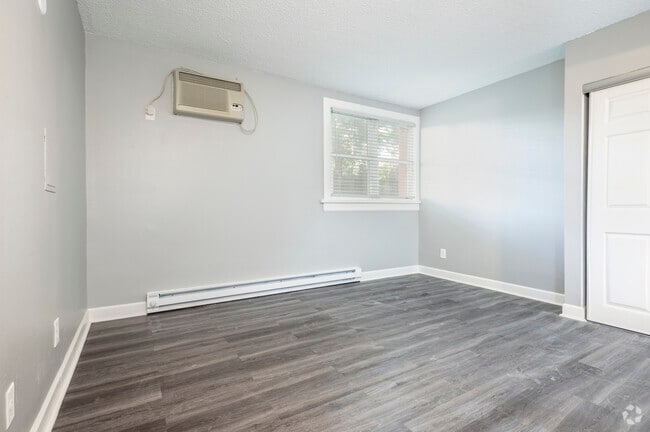 Studio, 1BA - 400SF - Living Room