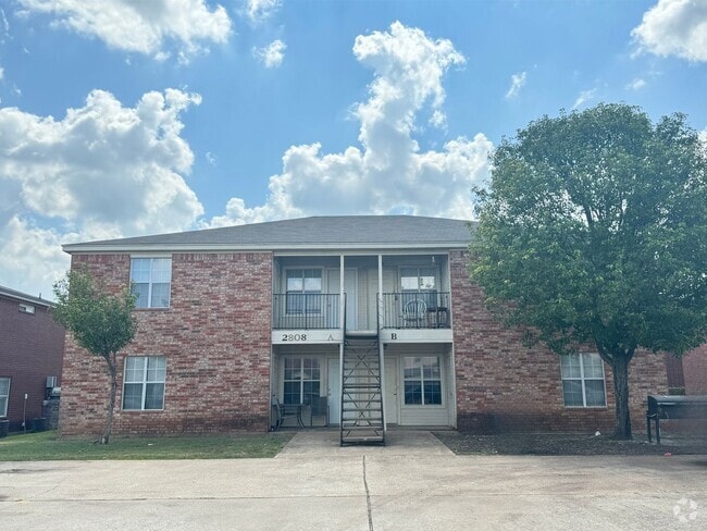 Building Photo - 2808 Cantabrian Dr Rental