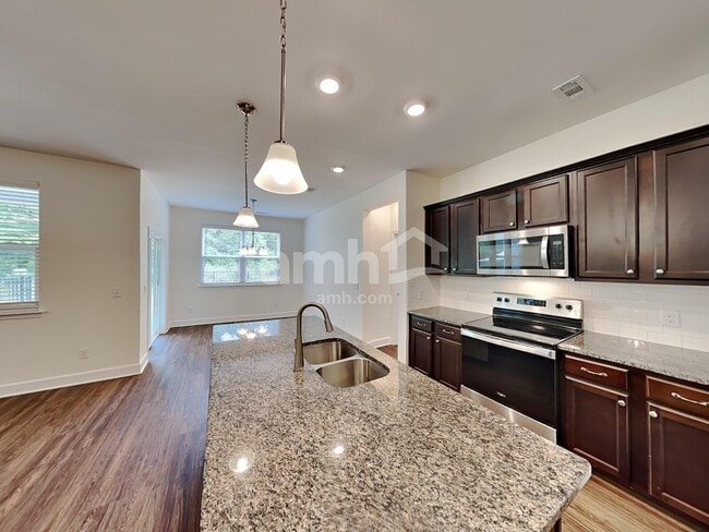 Photo - 819 Mary Beth Ct