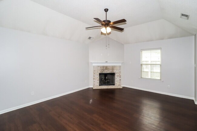 Photo - 9450 Darren Cir S