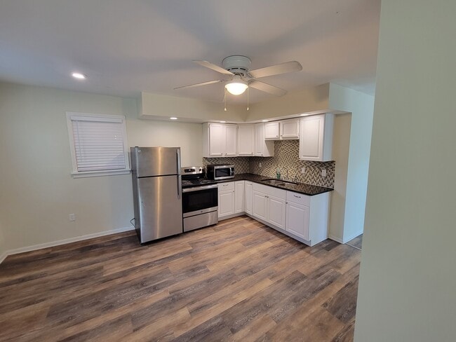 Building Photo - 3416 Hancock Ave