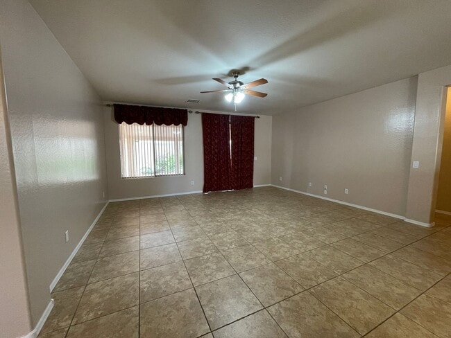 Photo - 1728 Colton Dr