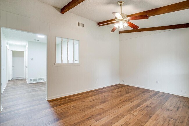 Photo - Charming 2-Bed, 2-Bath Duplex in Burleson