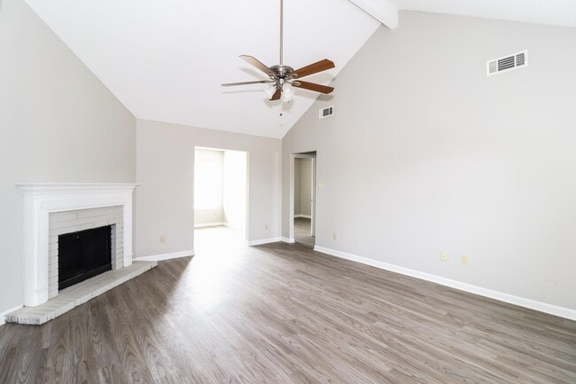 Photo - 5536 Terri Lynn Cove