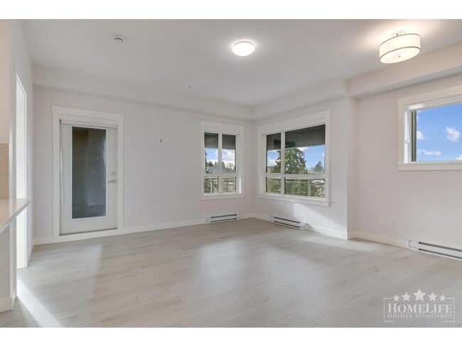 Photo - 33886 Pine St Unité 418