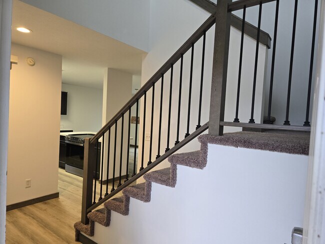 Photo - 745 Linda Ln