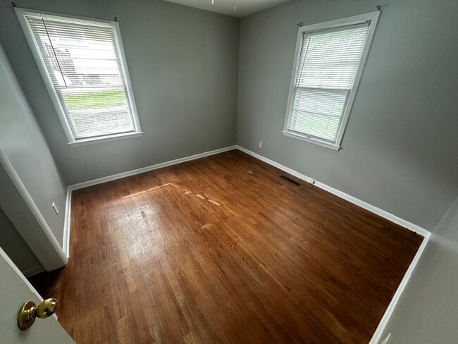 Photo - 3404 Doniphan Ave