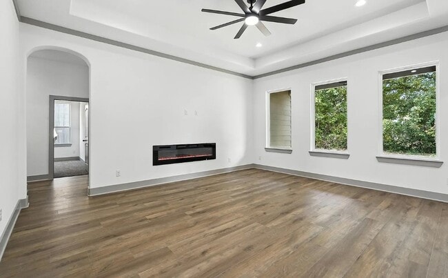 Photo - 716 Oak Creek Dr