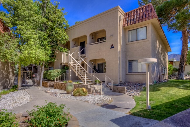 Photo - 5750 N Camino Esplendora Unit #114