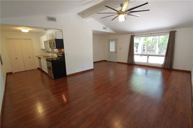 Photo - 2305 Wilke Dr