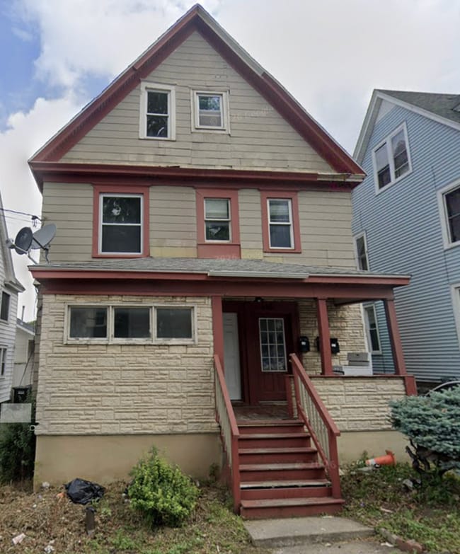 Building Photo - 113 E Brighton Ave