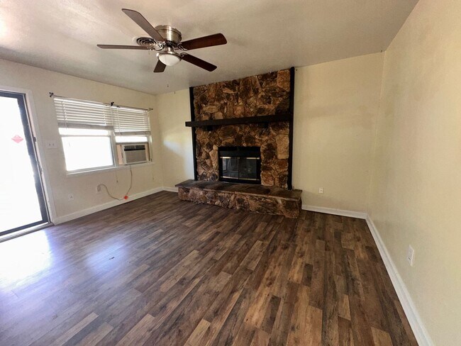 Photo - Cozy 3 Bedroom Family Home