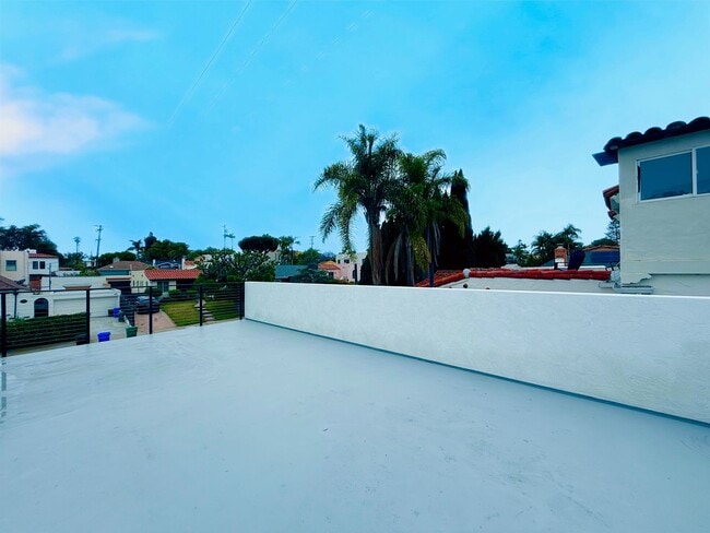 Photo - Welcome to your Contemporary Casita in the heart of Point Loma!