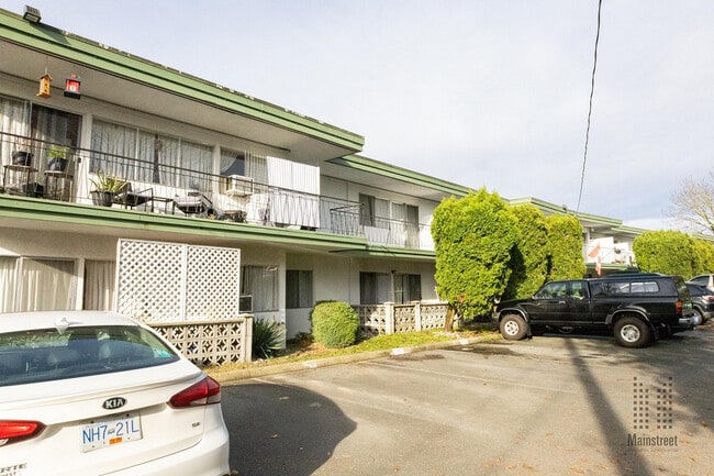 Building Photo - Mainstreet Hilltop