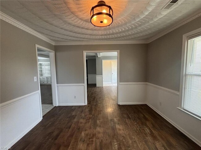 Photo - 605 Treemont Ct