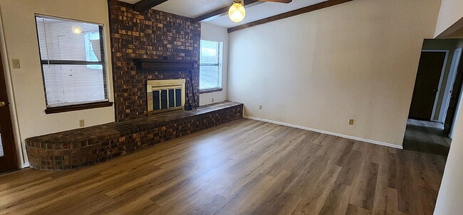 Beautifully updated 3/2/2 in the Meadows -Modern Updates & Flexible Living Space!