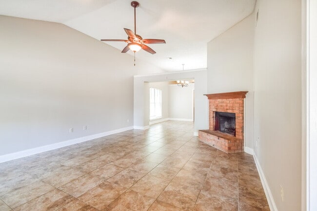 Photo - 7711 Iris Cove