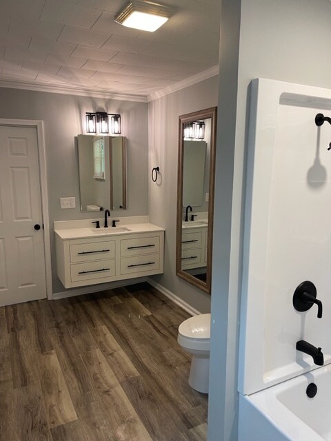 Main Bathroom - 605 N Adair Street Apt #5 Unit Apt #5