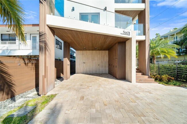 Photo - 5601 N Ocean Dr