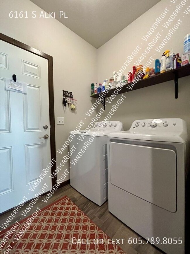 Photo - 6161 S Alki Pl