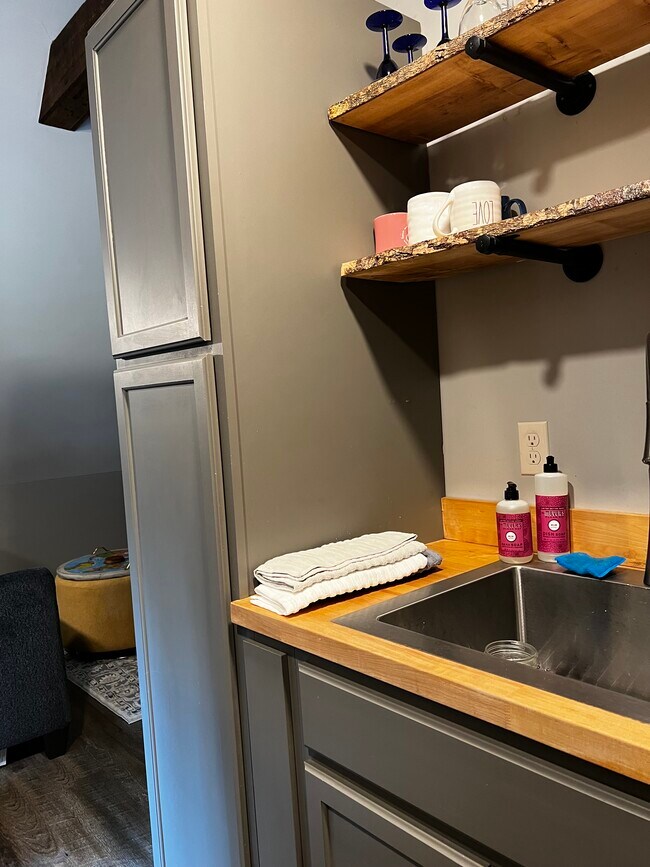 33 Yeaton Dr Unit Rental